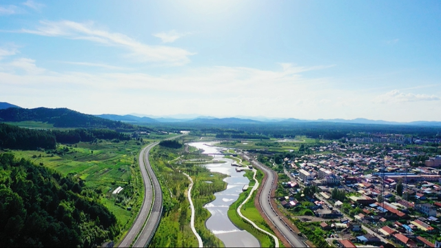 <strong>践行“两山”理论 推动全域旅游发展</strong>